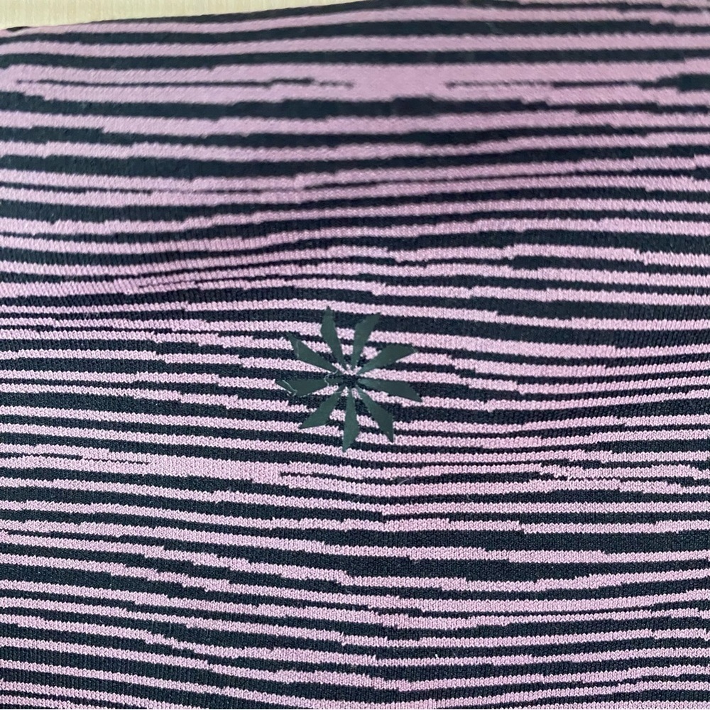 Athleta Women’s Ultimate Capri Double Pockets Purple/Black Size Small - Picture 3 of 8